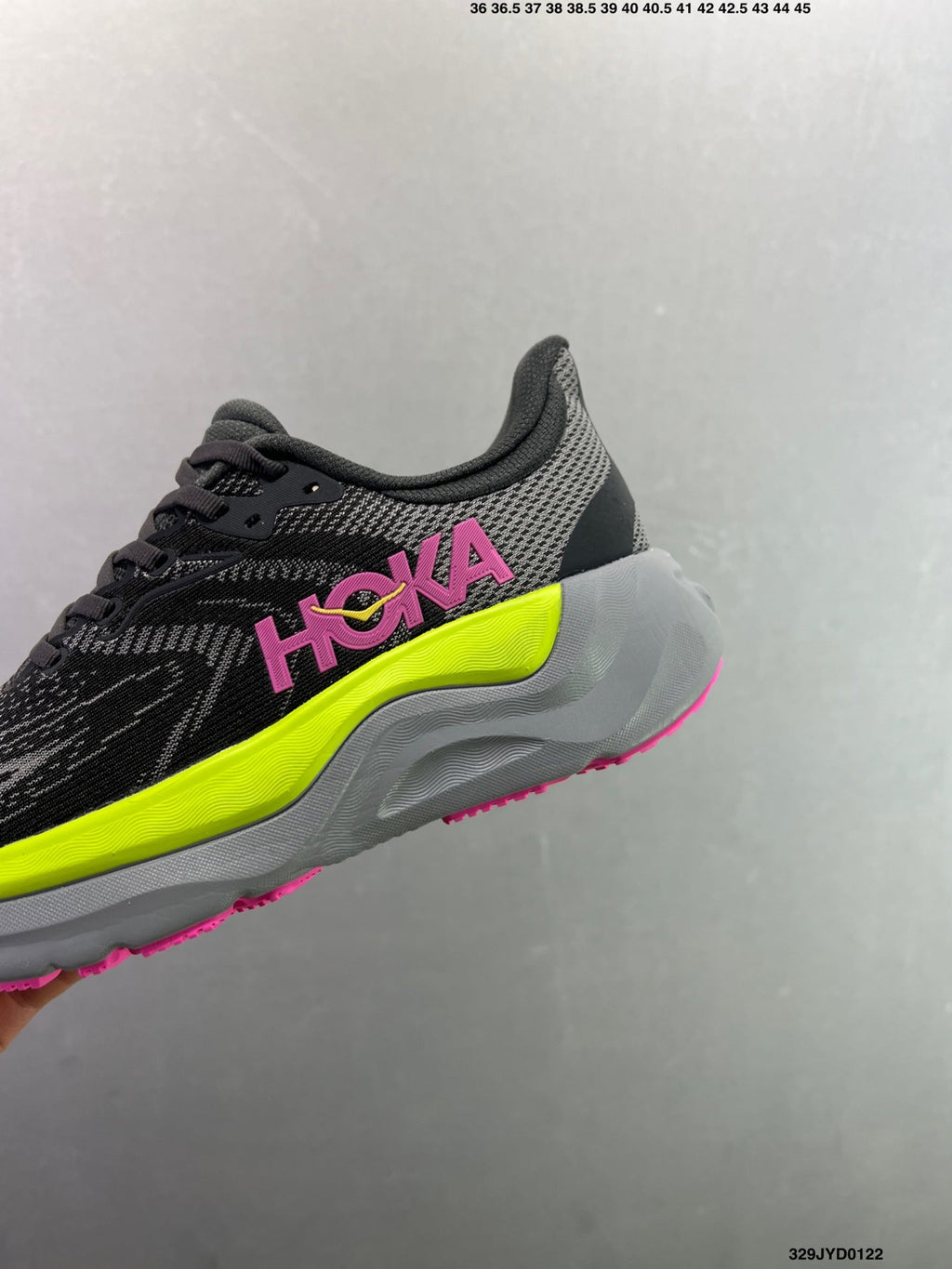 HOKA ONE ONE M ARAHI 8 --1168691