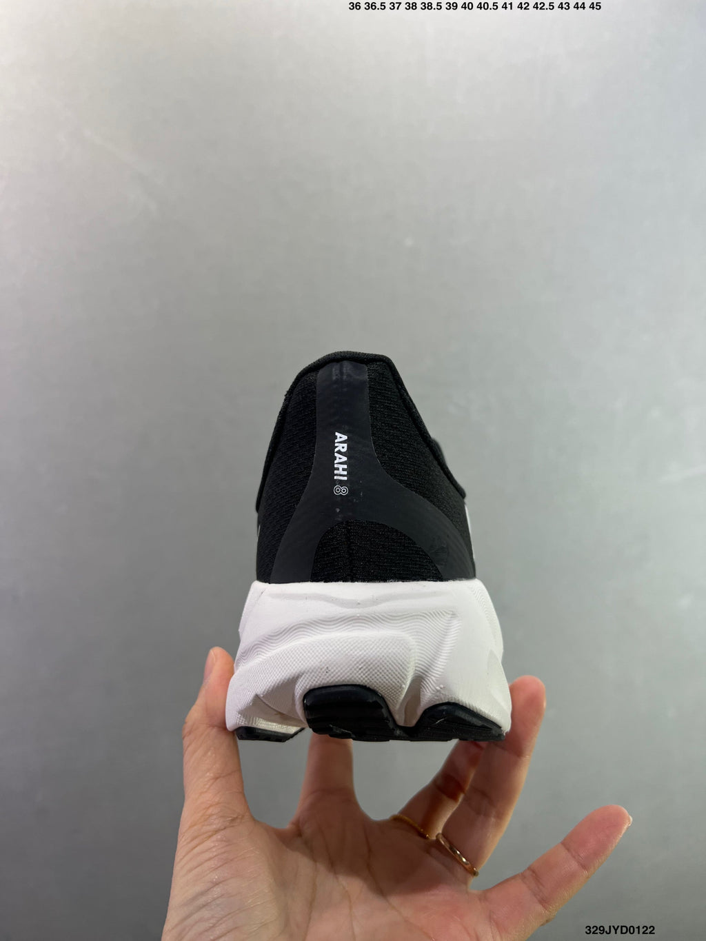 HOKA ONE ONE M ARAHI 8 --1168691 -3