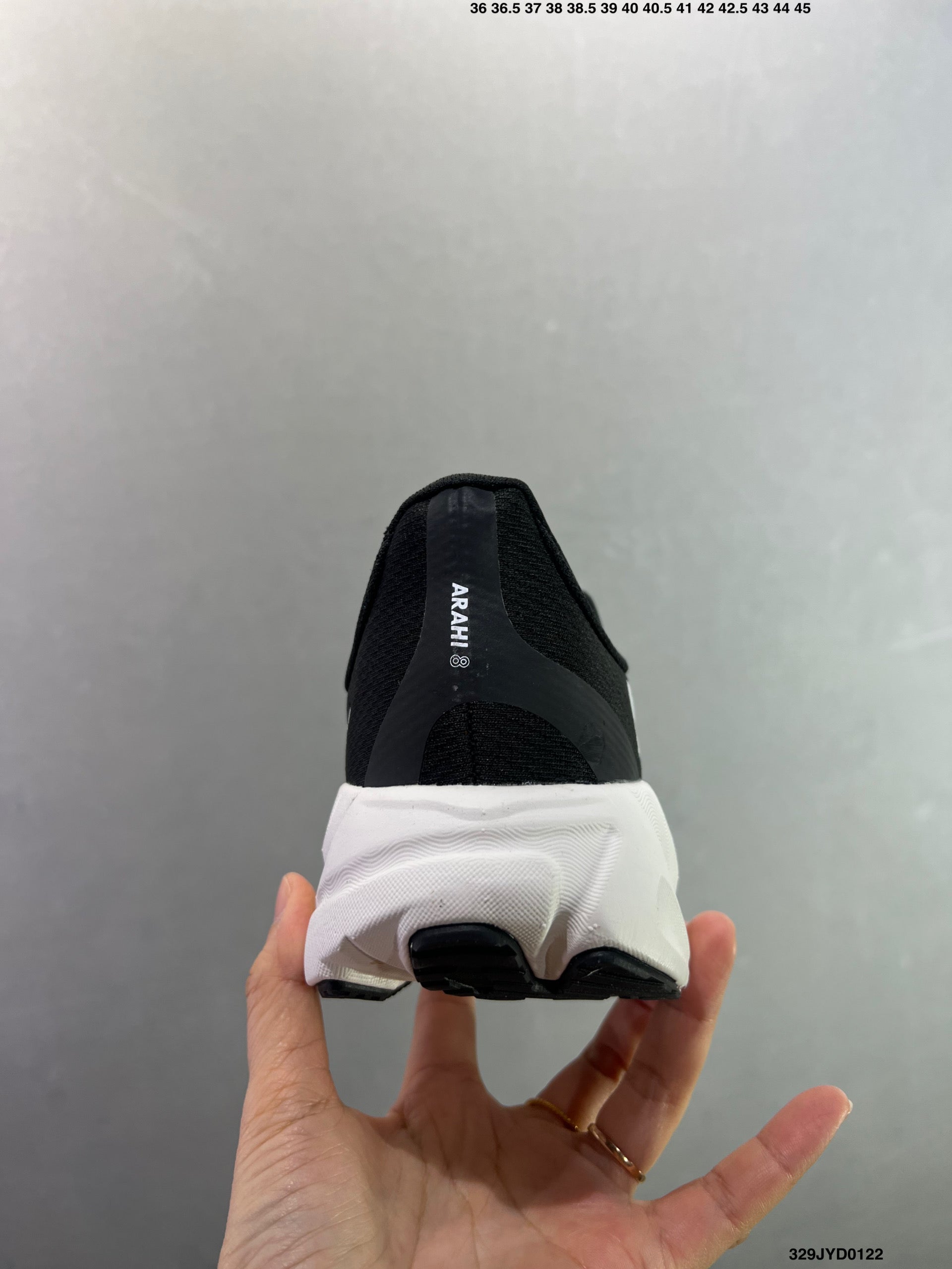 HOKA ONE ONE M ARAHI 8 --1168691 -3